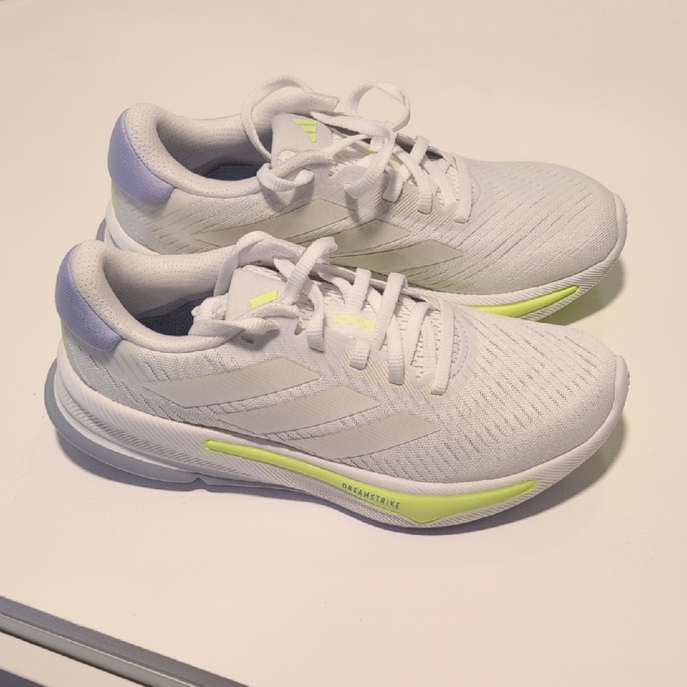 Adidas Women's Supernova Ease Running Shoes BRAND NEW Size 5